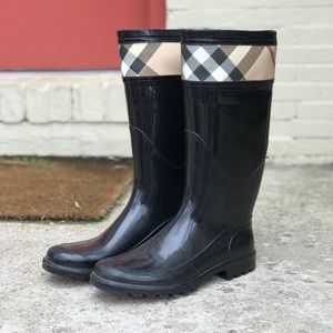 Burberry Rain Boots (38)